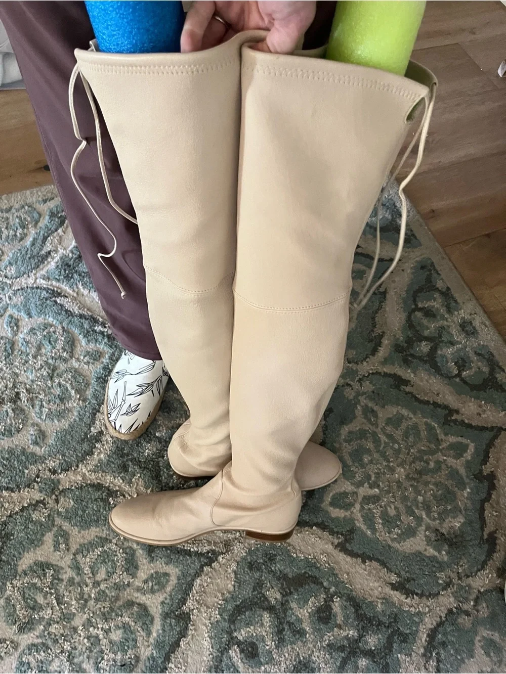 Stuart Weitzman Tall Beige Over-the-Knee Leather Boots - Picture 4 of 9